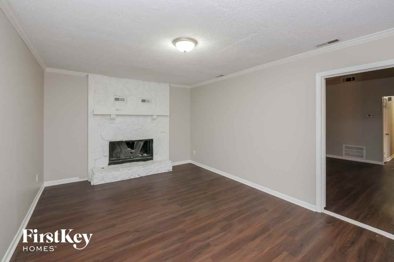 9052 Homewood Dr - Photo 6 of 15