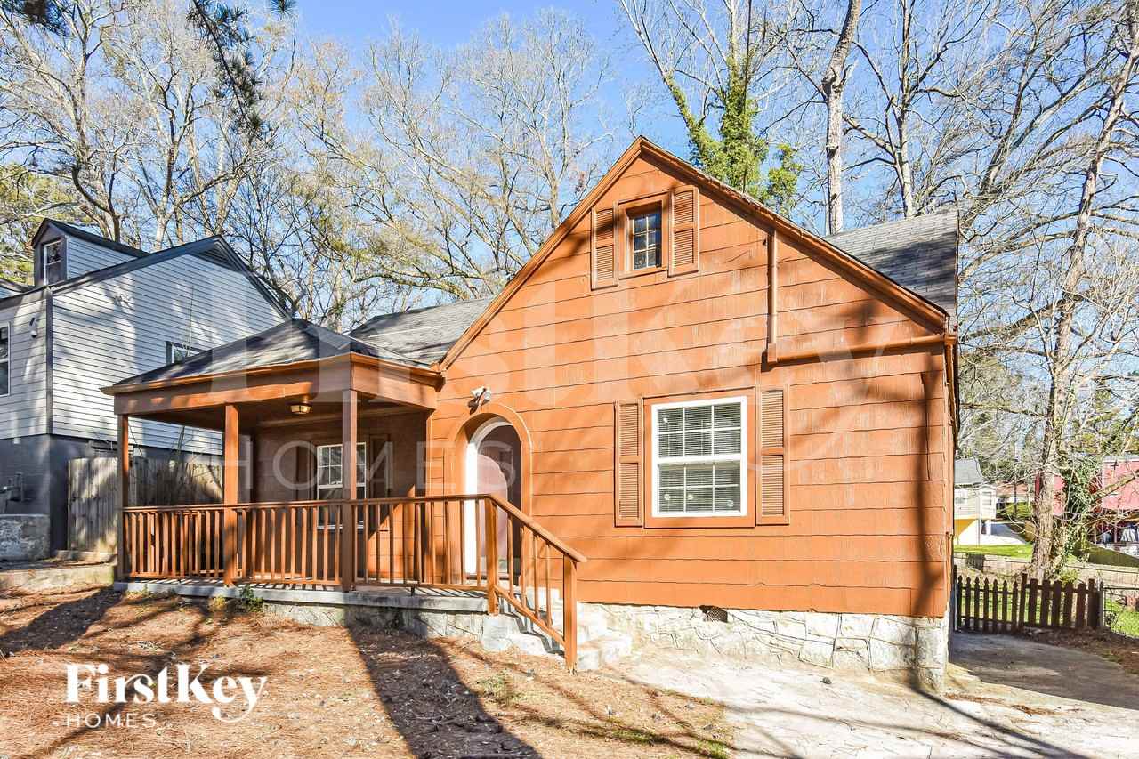 1567 Mayflower Ave Sw - Photo 2 of 19