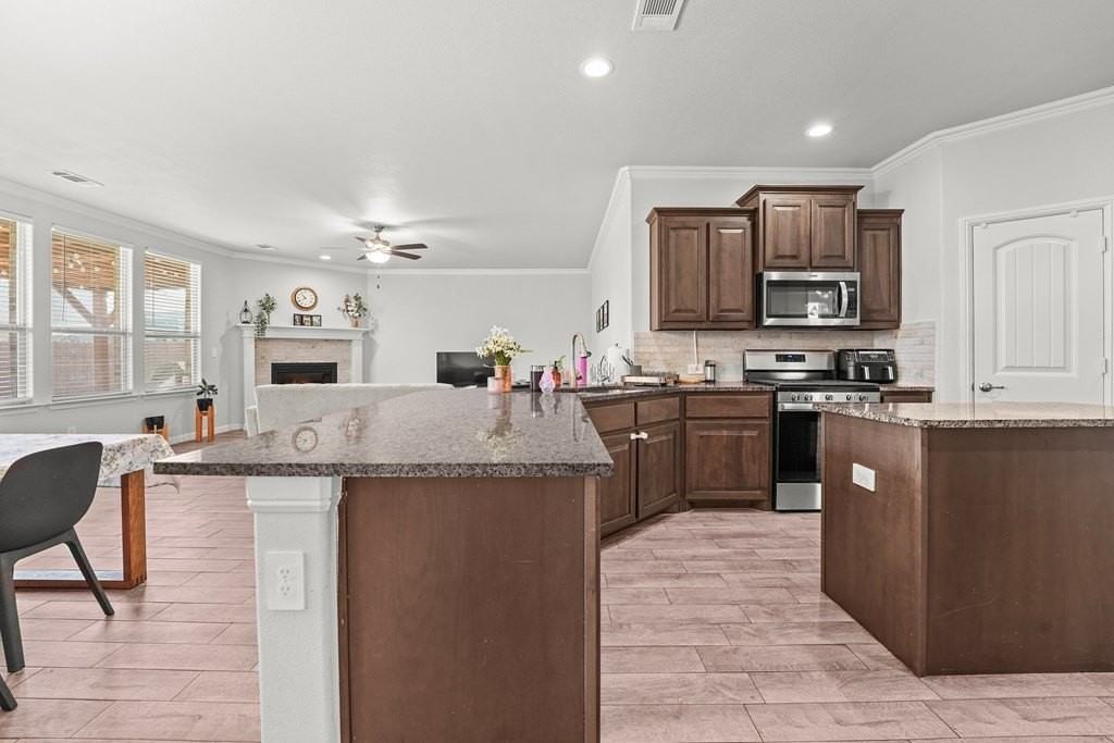 602 Dupont Ct - Photo 6 of 26