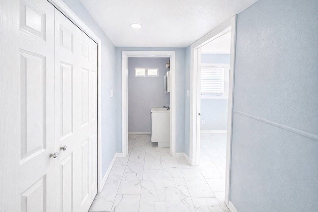 2501 Crown Ave - Photo 3 of 11