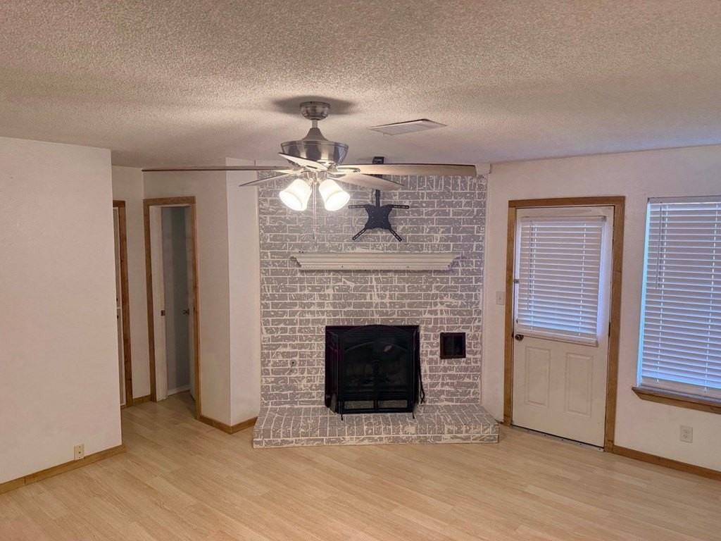 663 Duke Ave - Photo 5 of 19