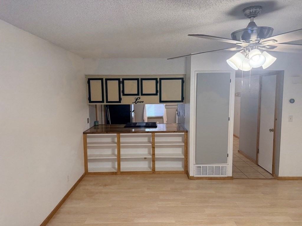 663 Duke Ave - Photo 7 of 19