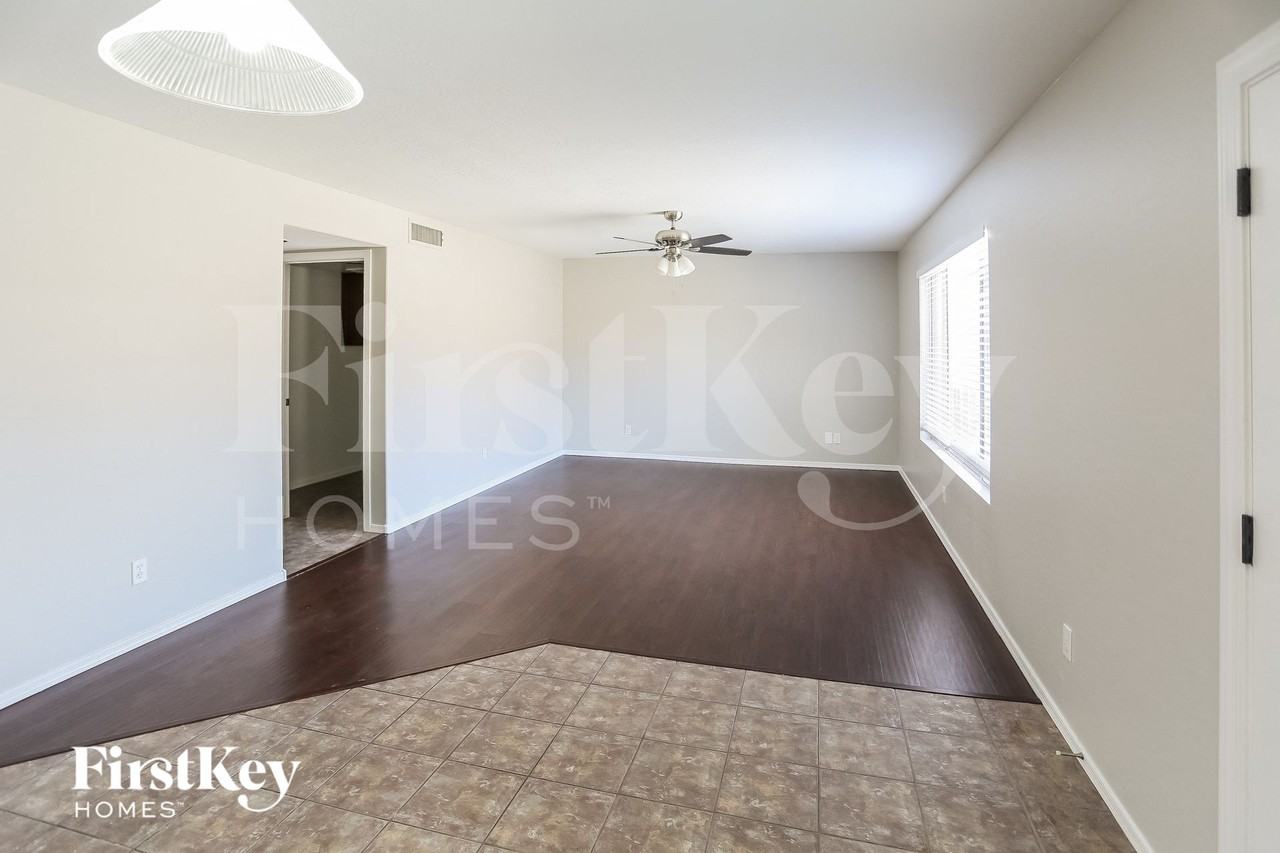 15874 W Mohave St - Photo 4 of 15