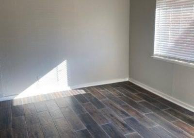 1013 Bell Dr - Photo 3 of 9