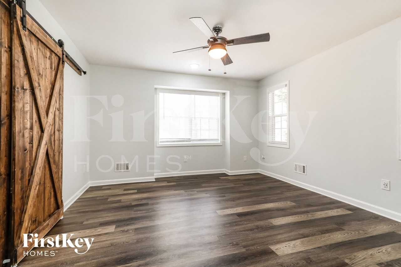 4412 Lucy Ln - Photo 7 of 15