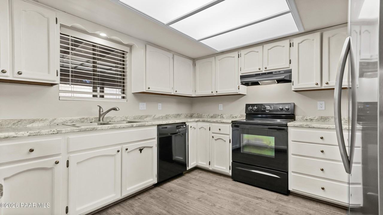 11113 E Cochise Cir - Photo 4 of 26