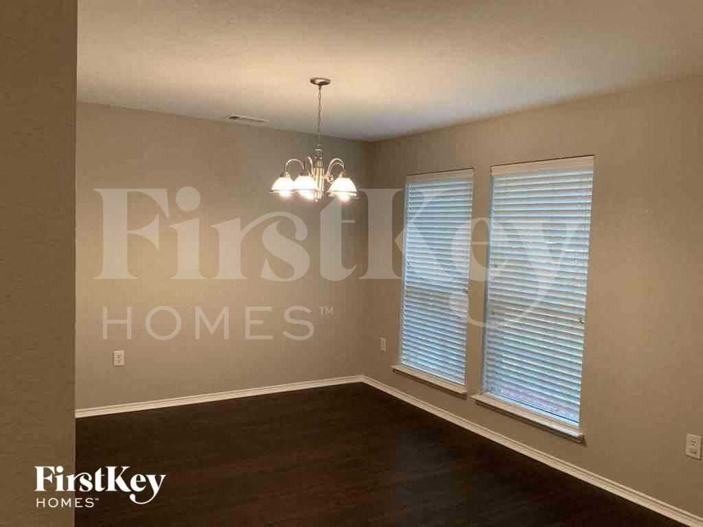 12617 Summerwood Dr - Photo 3 of 16