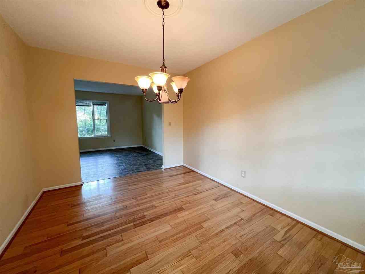 5325 Lakewood Dr - Photo 7 of 30