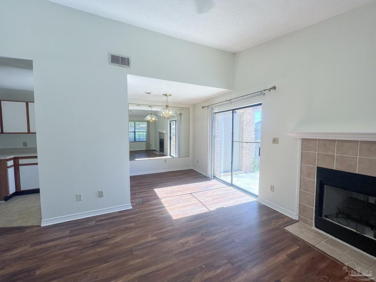 4456 Bellview Ave #7C - Photo 7 of 33