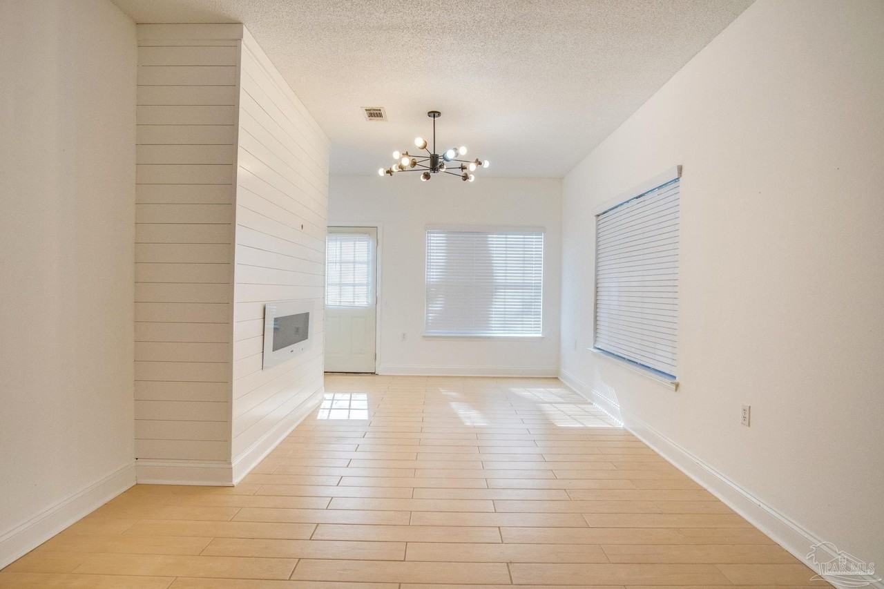 1200 Jasper St - Photo 3 of 25