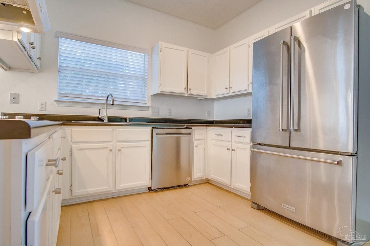 1200 Jasper St - Photo 5 of 25