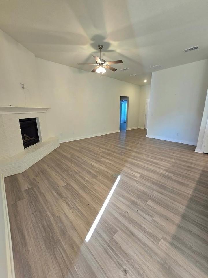 6703 Fiddler Rd - Photo 6 of 28