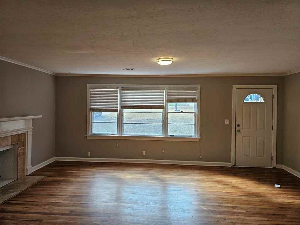 210 Highland Ave - Photo 3 of 13