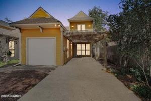 featured image of 104 Richardson Ave #A