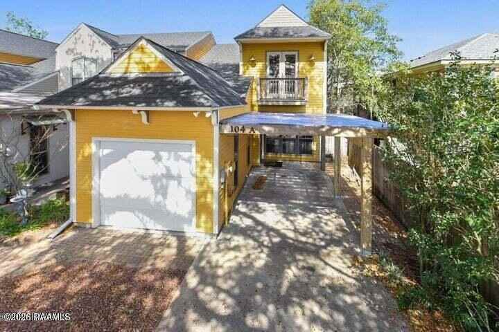 104 Richardson Ave #A - Photo 2 of 17