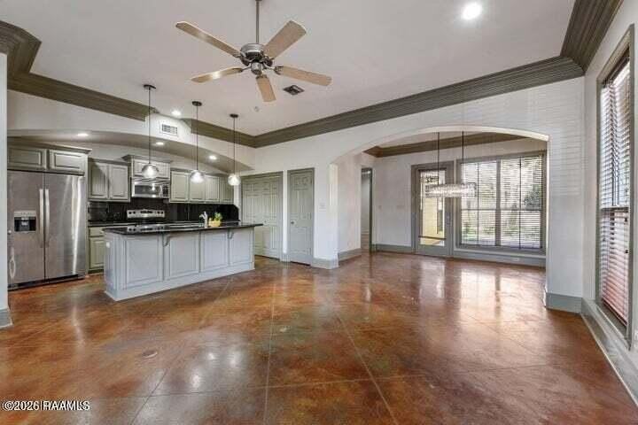 104 Richardson Ave #A - Photo 3 of 17