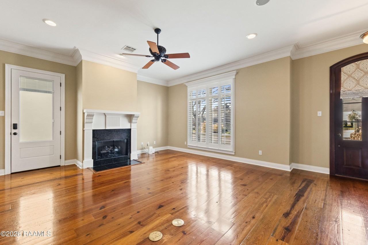 218 Elysian Fields Dr - Photo 4 of 38