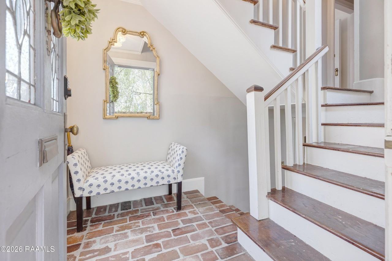 109 French St - Photo 5 of 33