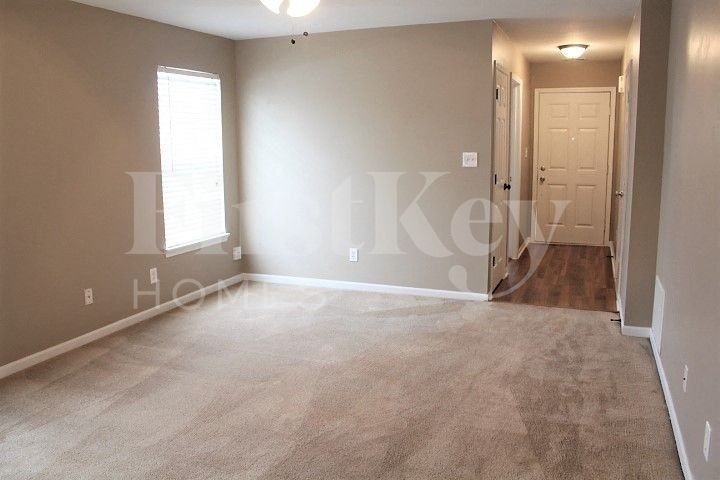 5570 Dollar Forge Dr - Photo 3 of 16
