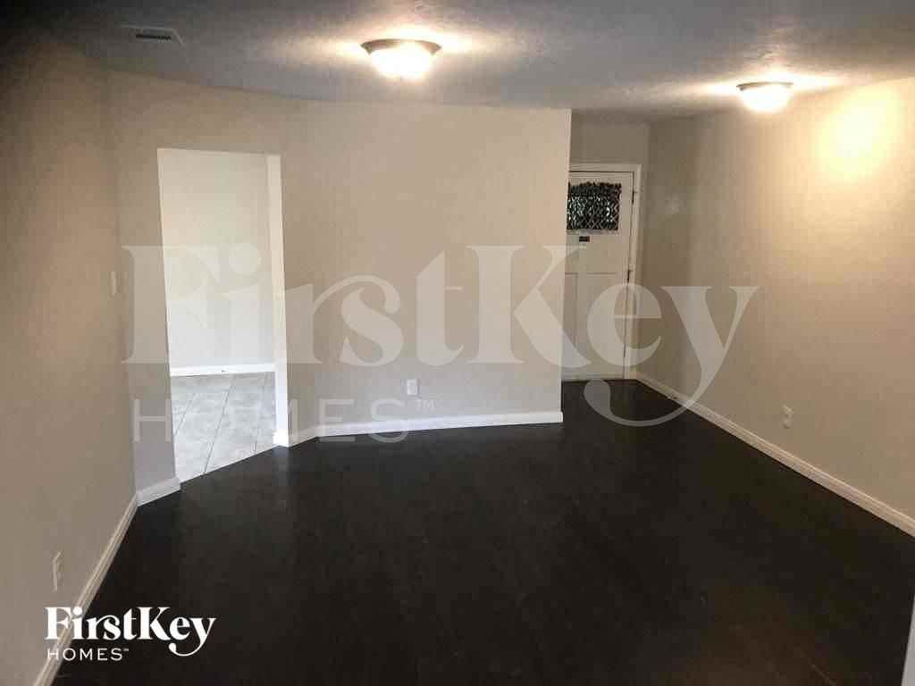 5131 Whittier Oaks Dr - Photo 4 of 17