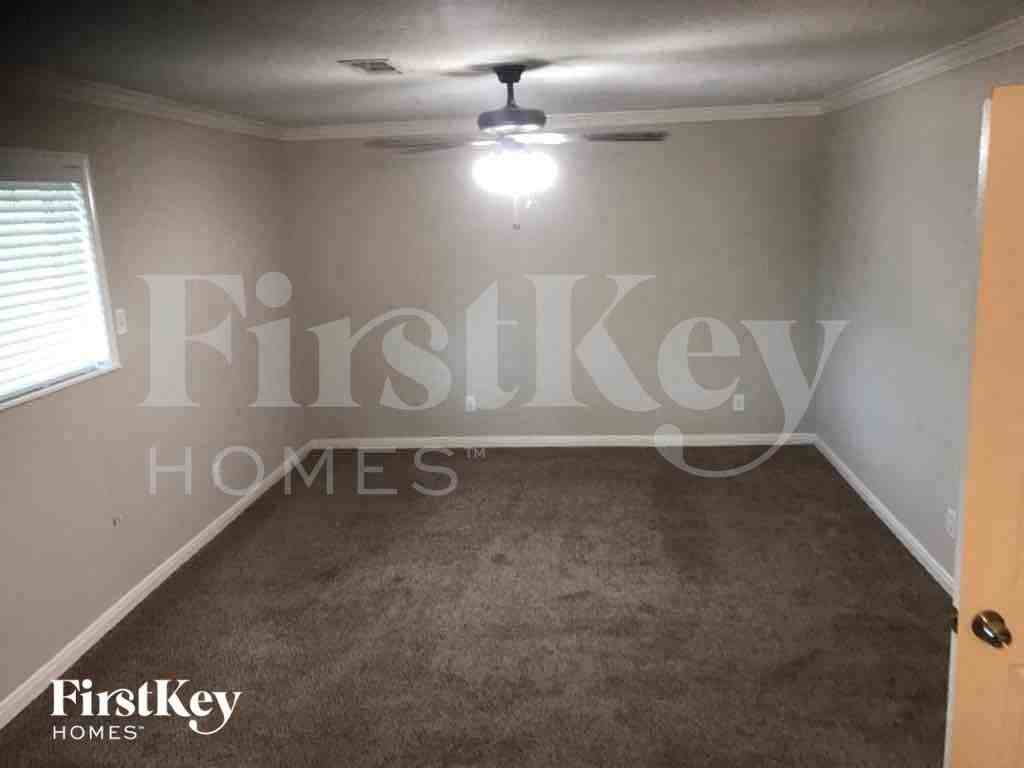 5131 Whittier Oaks Dr - Photo 6 of 17