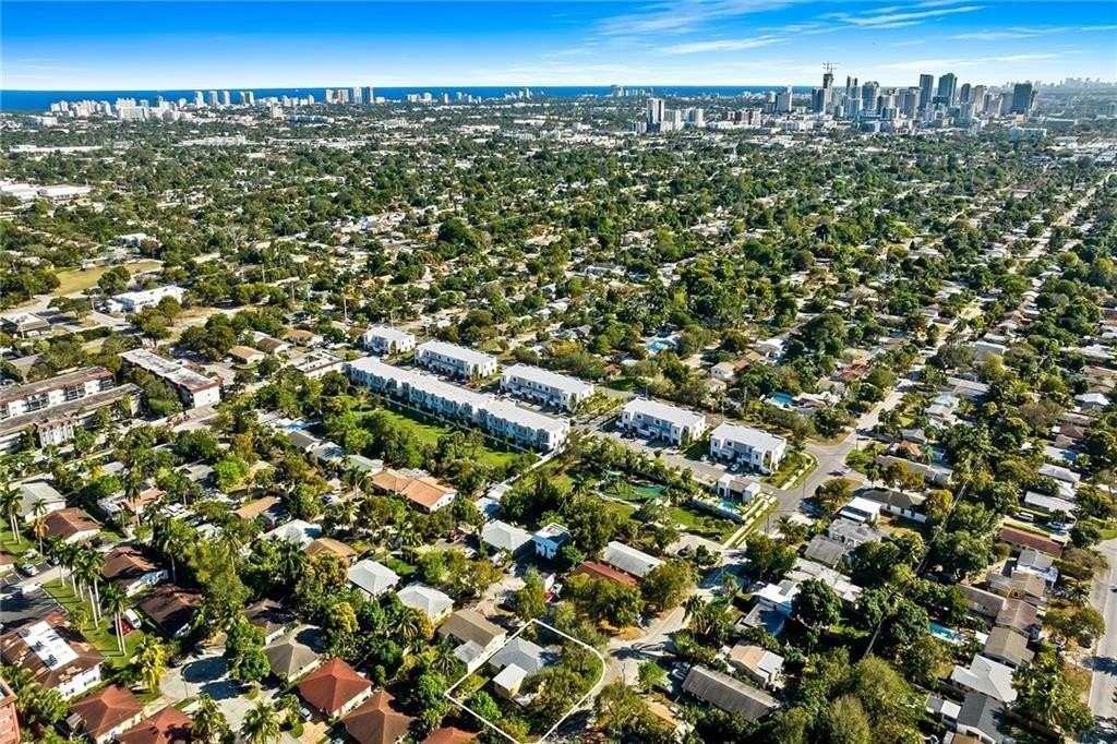 581 Nw 17th Pl - Photo 3 of 14