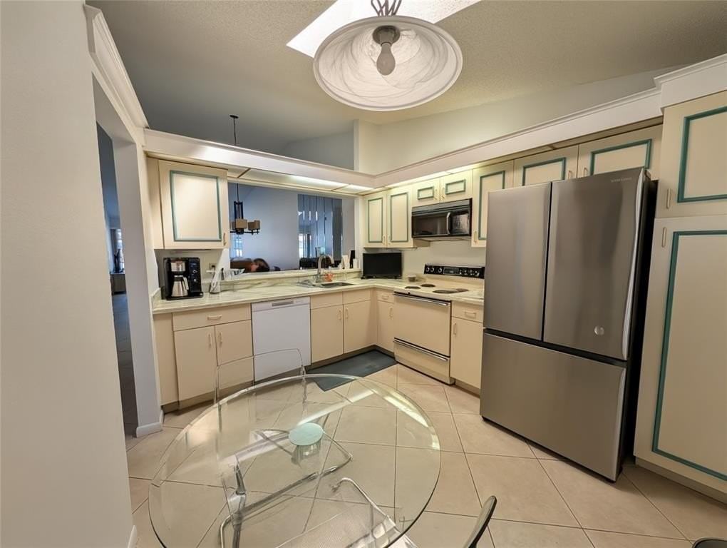 5895 Autumn Lake Ln #A - Photo 7 of 15