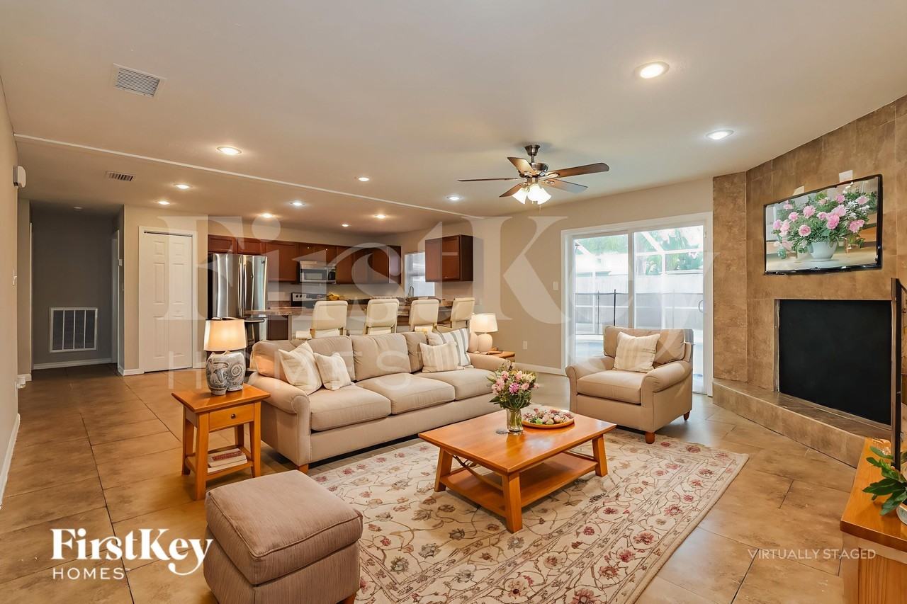 3810 Treadway Dr - Photo 4 of 19