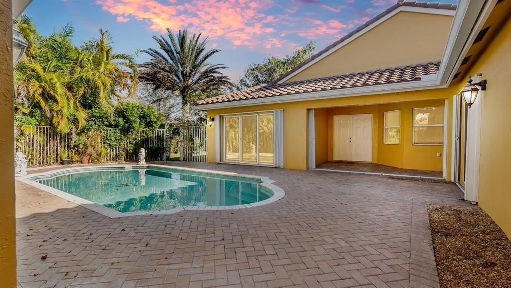 19820 Sw 7th Pl - Photo 3 of 42