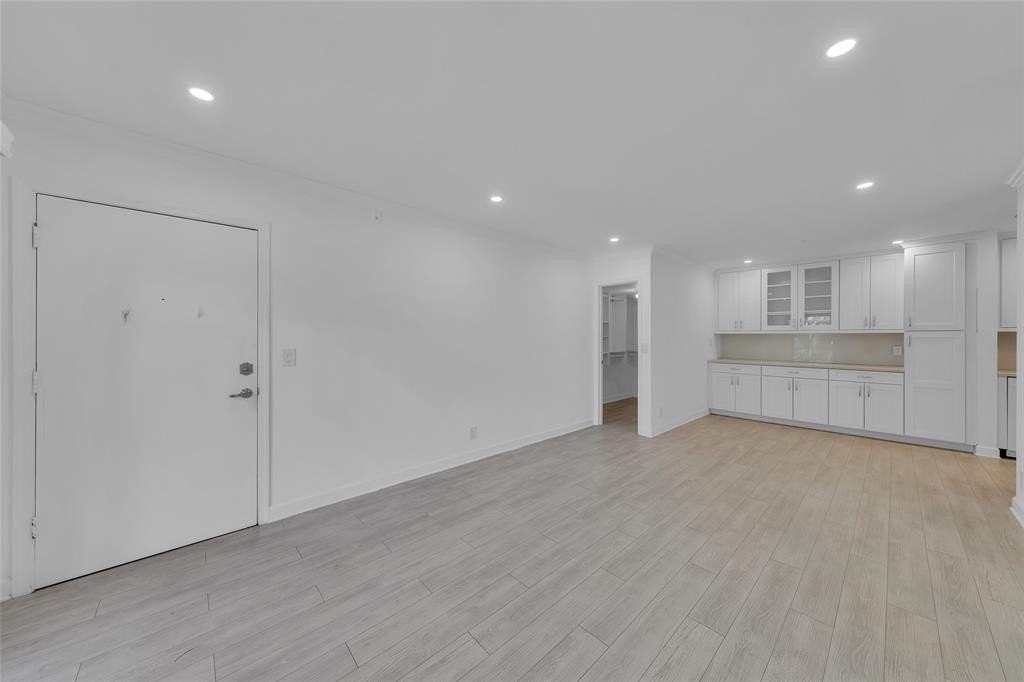 170 Cypress Club Dr #716 - Photo 5 of 45