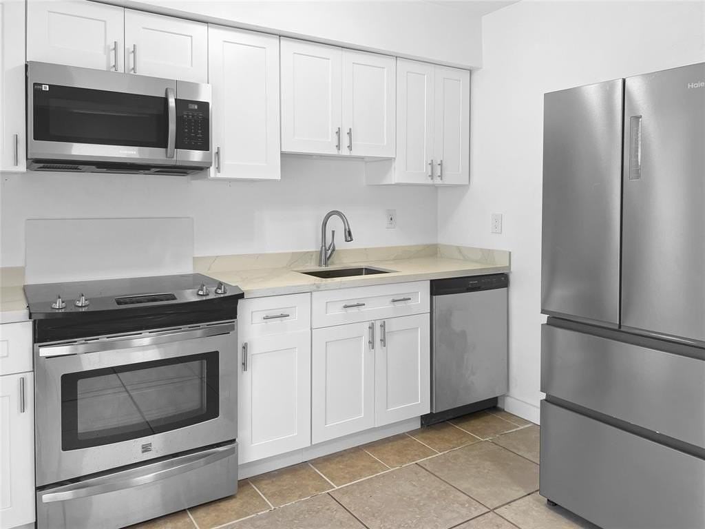 1300 Nw 6th Ave - Photo 4 of 15