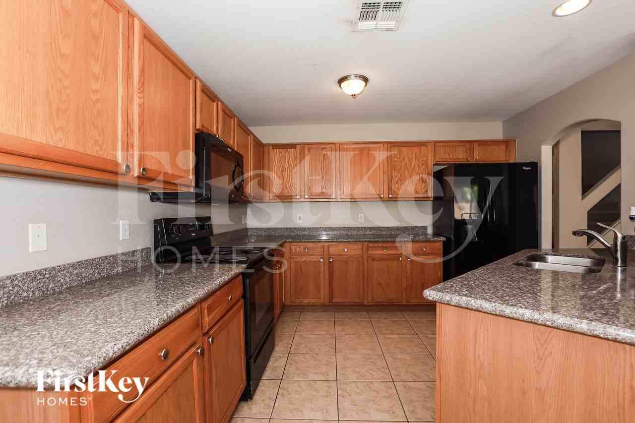 31351 N Blackfoot Dr - Photo 7 of 16