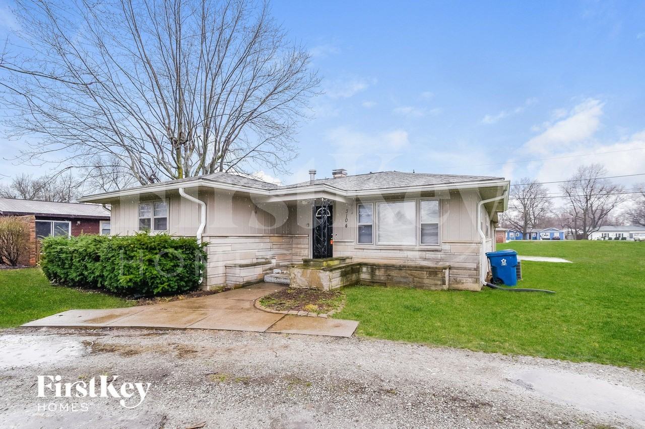 3104 S Kercheval Dr - Photo 2 of 15