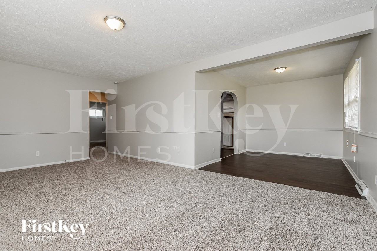 3104 S Kercheval Dr - Photo 4 of 15