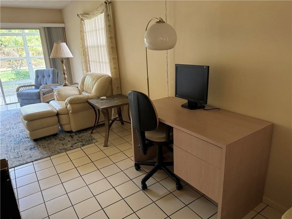 96 Spring Lake Dr Apt 101 #101 - Photo 6 of 18