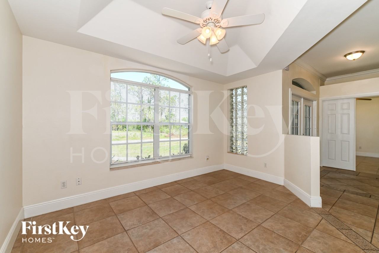 2429 Mae Ave S - Photo 6 of 15