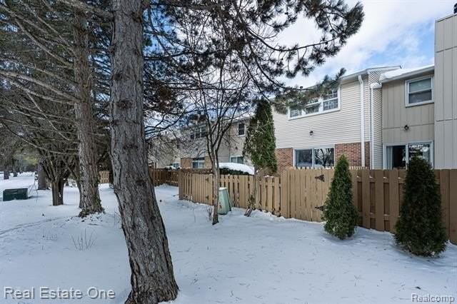 5075 Buckingham - Photo 5 of 34