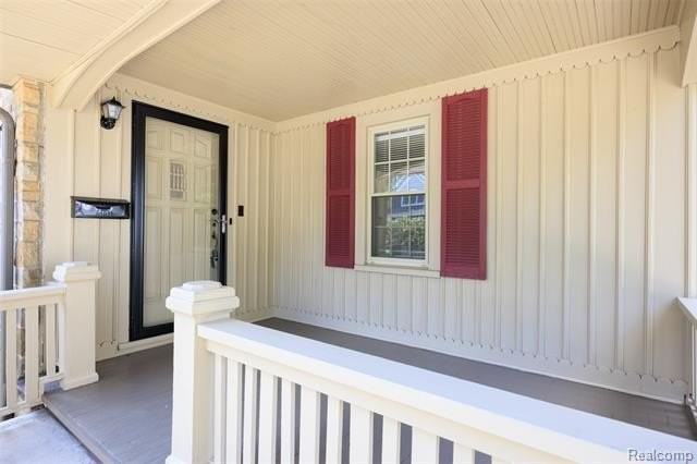 1212 Wyandotte Ave - Photo 4 of 28