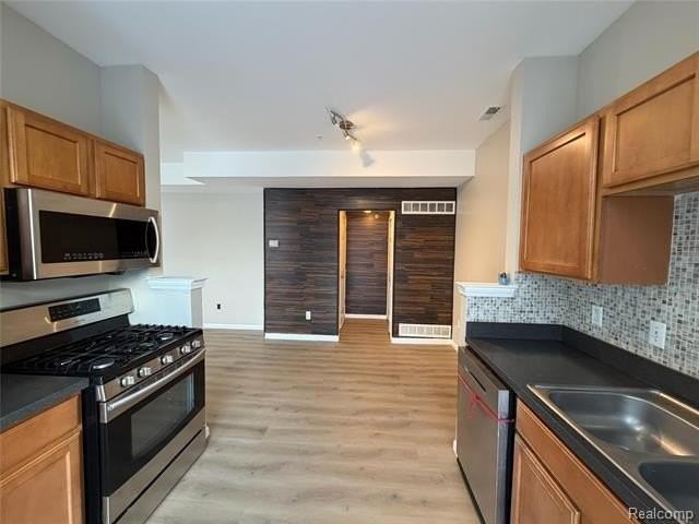 575 Summerfield Dr - Photo 7 of 19