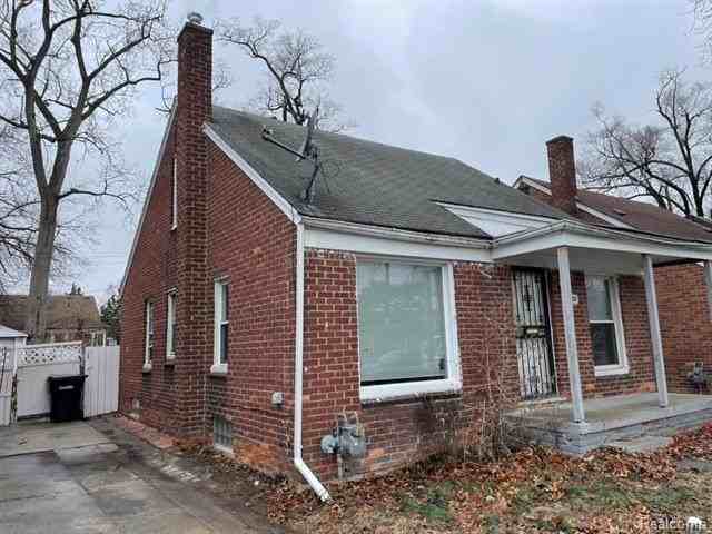 19803 Santa Rosa Dr - Photo 2 of 31