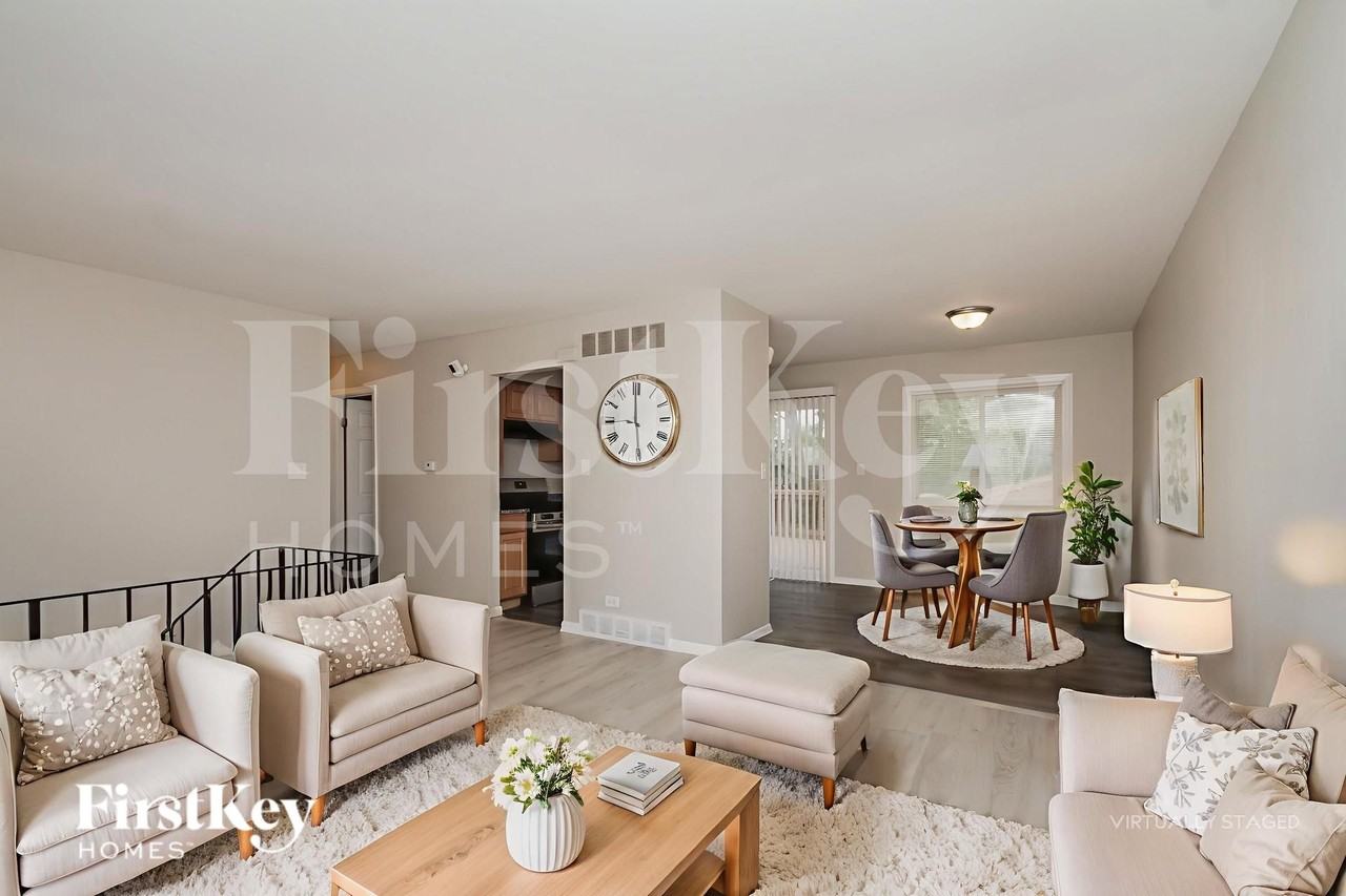 17213 Springtide Ln - Photo 4 of 19