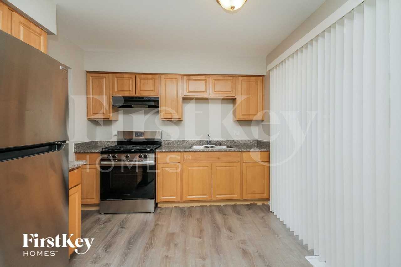 17213 Springtide Ln - Photo 7 of 19