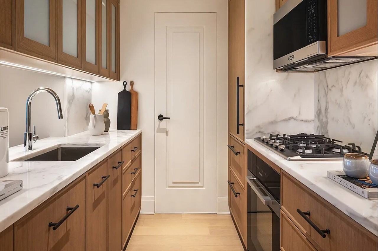 210 Warren St #9G - Photo 3 of 11