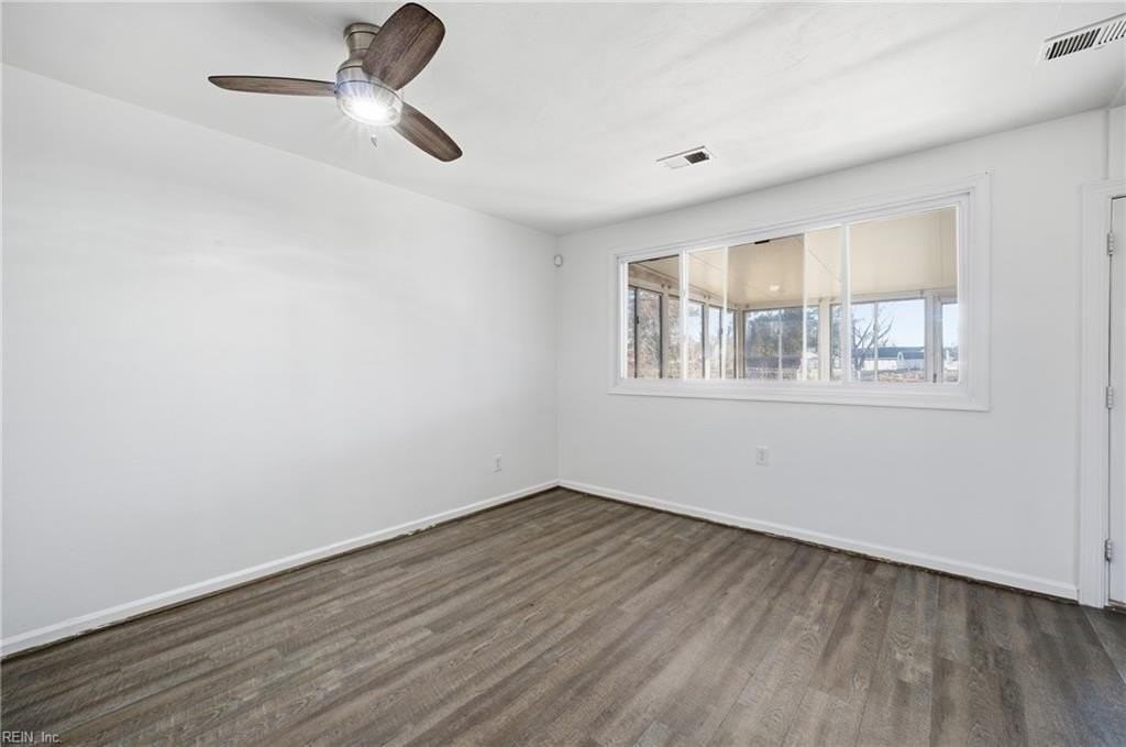 3009 Knight Rd - Photo 7 of 47