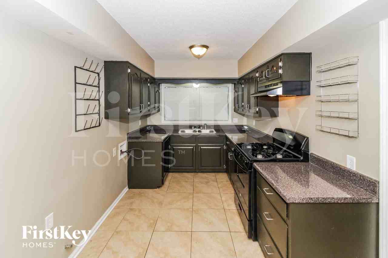 1307 S White Station Rd - Photo 5 of 16