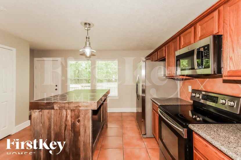 13029 Victoria Regina Dr - Photo 6 of 15