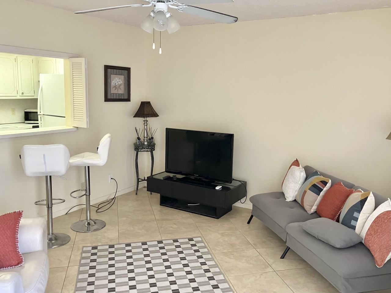 100 Ventnor E - Photo 6 of 23