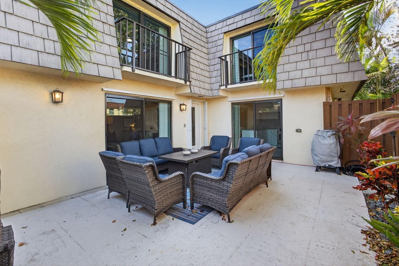 112 Ocean Cove Dr - Photo 6 of 50