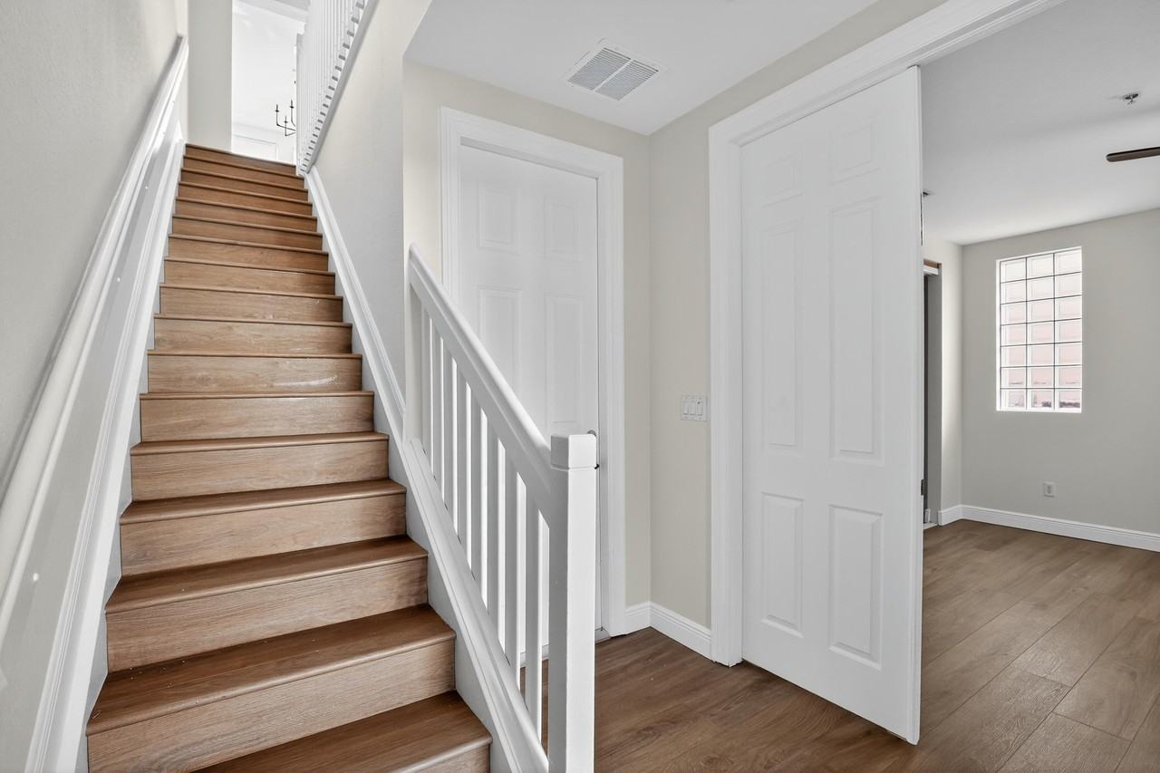 645 Amador Ln #4 - Photo 7 of 31