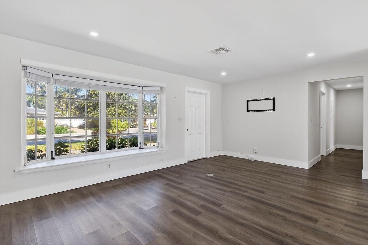 122 Arlington Pl - Photo 4 of 30